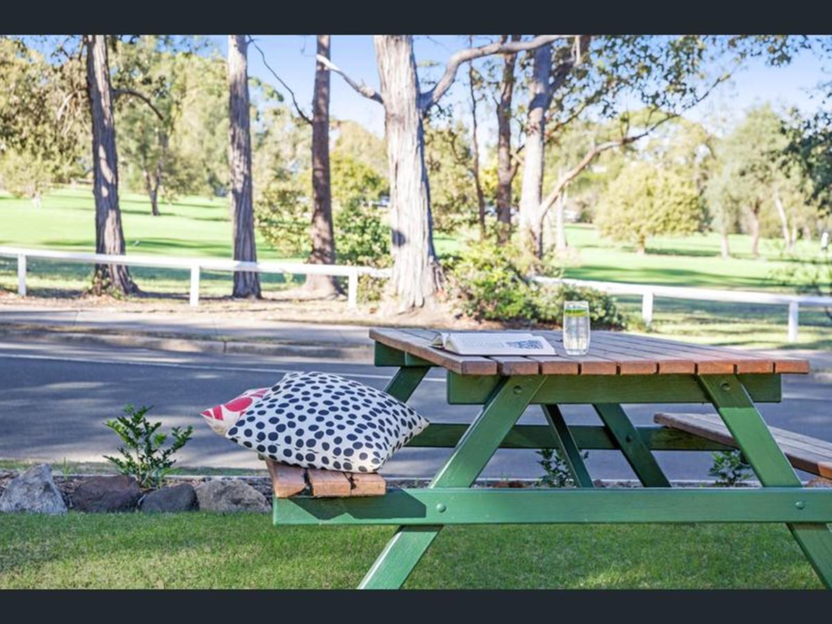 Fairway Haven Getaway Villa Mollymook Exterior photo